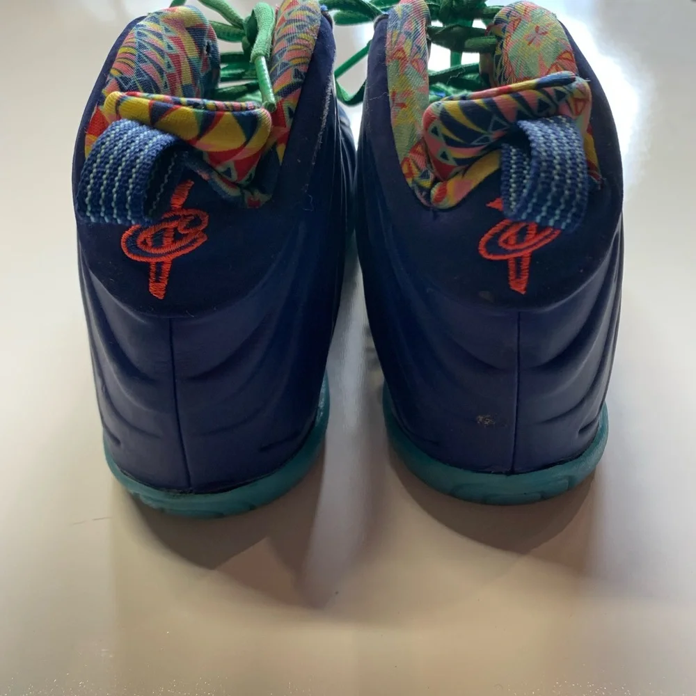 Vibrant Blue Kids Shoes with Green Laces size 3y unisex